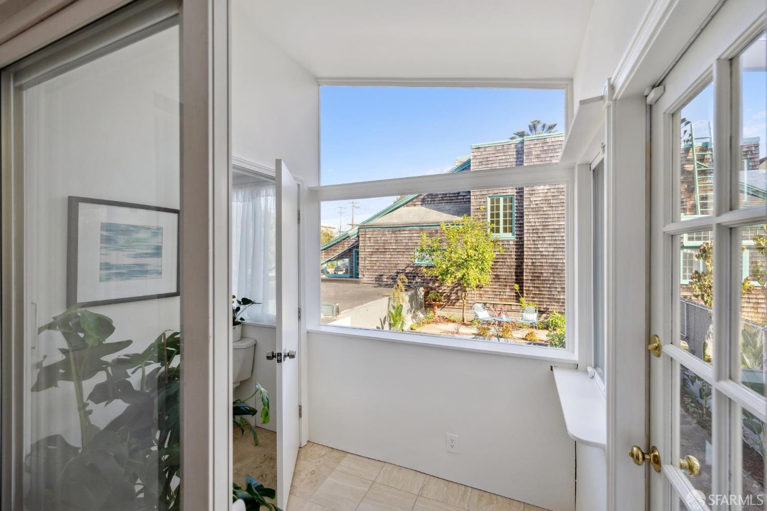 Detail Gallery Image 14 of 37 For 506 11th Ave, San Francisco,  CA 94118 - 3 Beds | 2/2 Baths