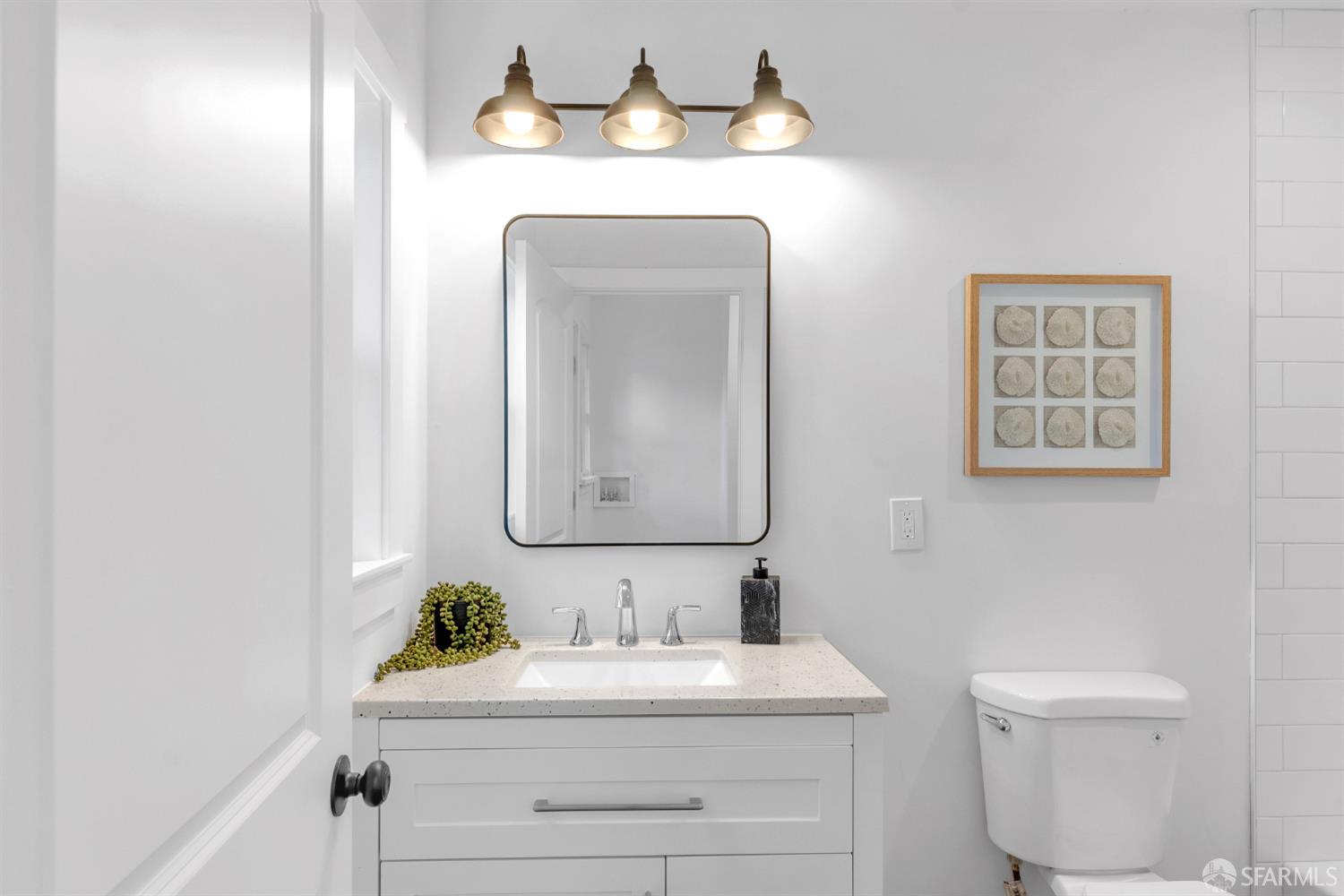 Detail Gallery Image 9 of 27 For 1055 56th St, Emeryville,  CA 94608 - 4 Beds | 2 Baths