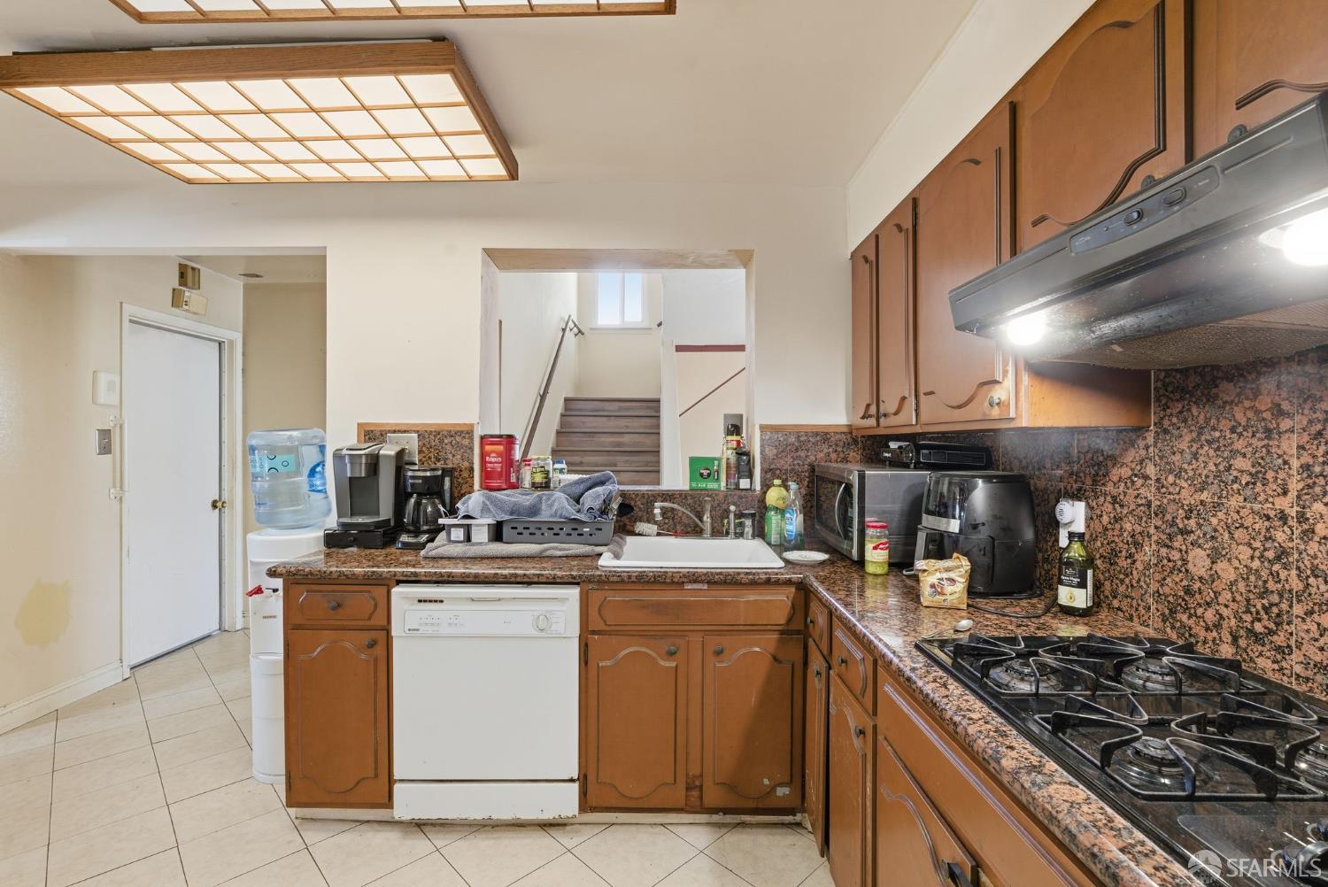 Detail Gallery Image 22 of 67 For 346 Del Monte Ave, South San Francisco,  CA 94080 - 4 Beds | 3 Baths