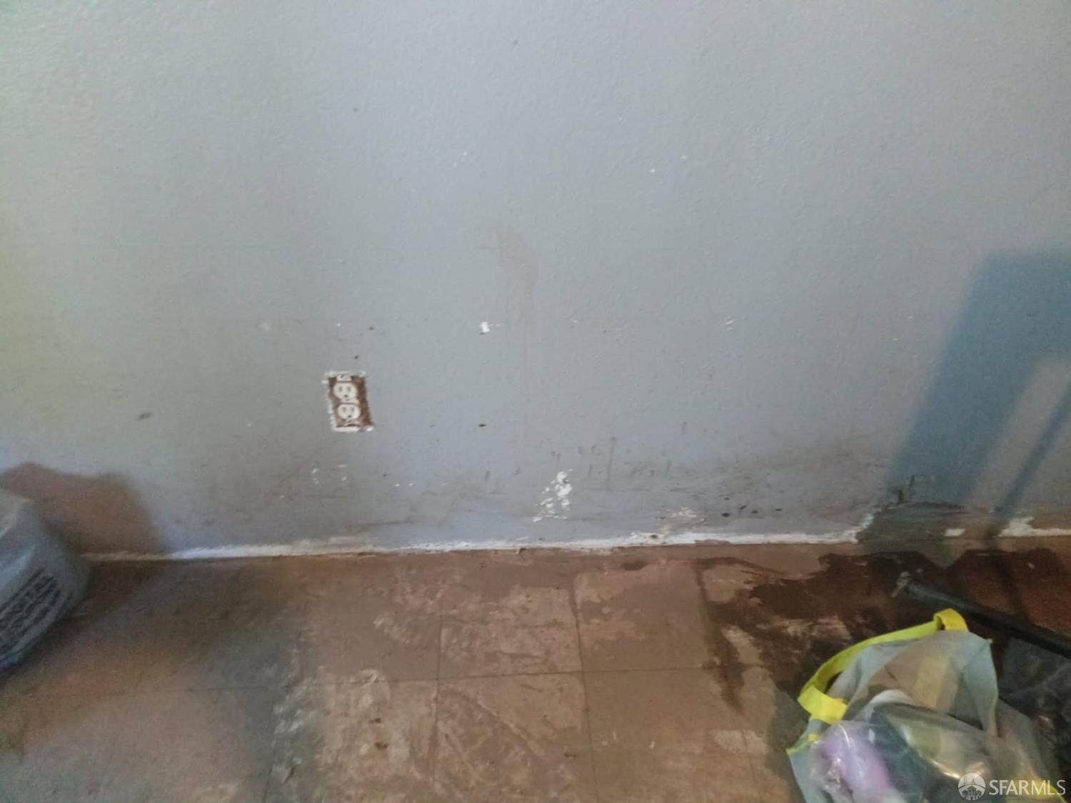 Detail Gallery Image 5 of 12 For 12420 State Highway 99e Hwy, Red Bluff,  CA 96080 - 3 Beds | 2 Baths