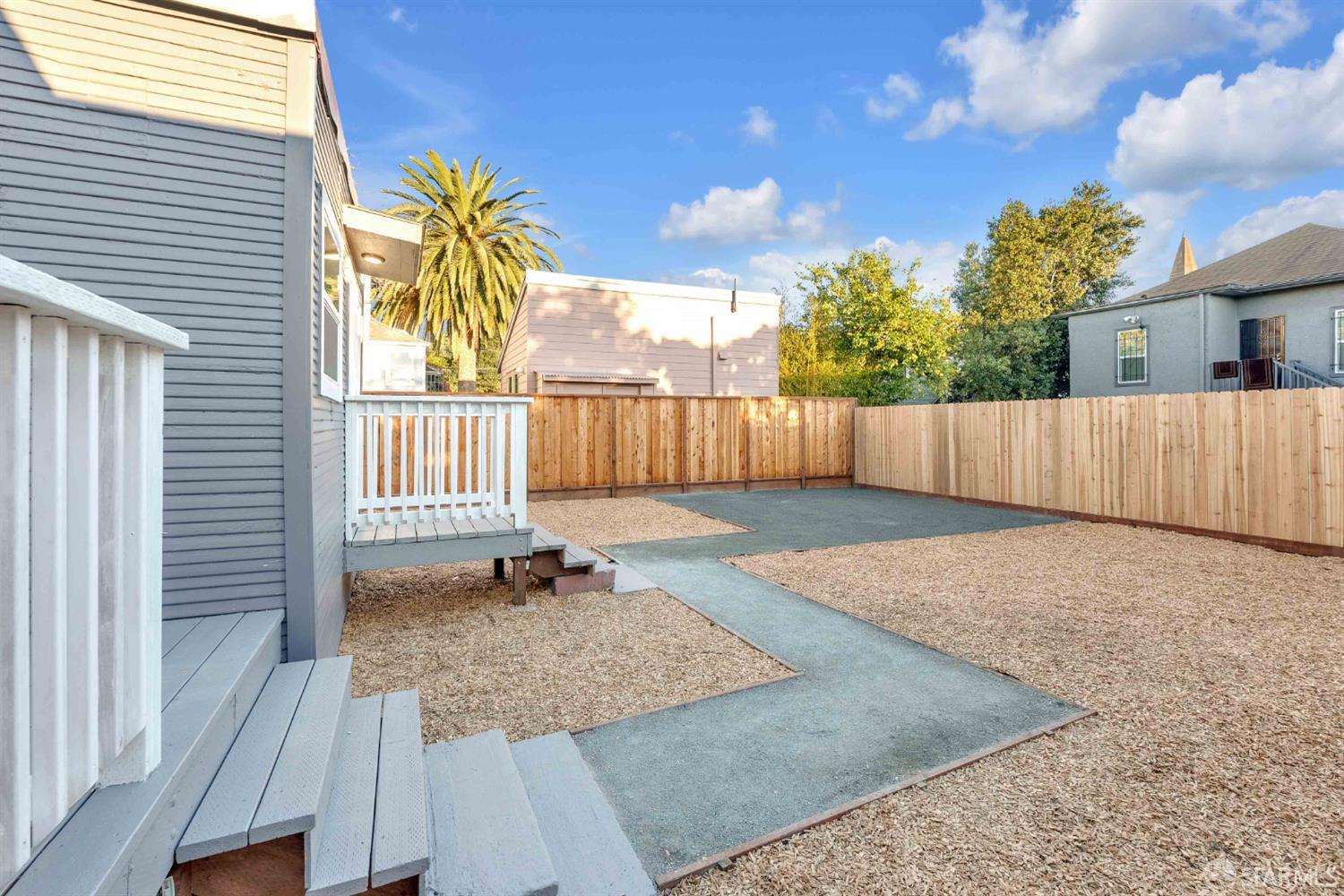 Detail Gallery Image 23 of 27 For 1055 56th St, Emeryville,  CA 94608 - 4 Beds | 2 Baths