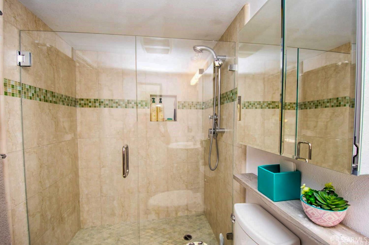 Detail Gallery Image 8 of 18 For 18 Lansing St #101,  San Francisco,  CA 94105 - 1 Beds | 1 Baths