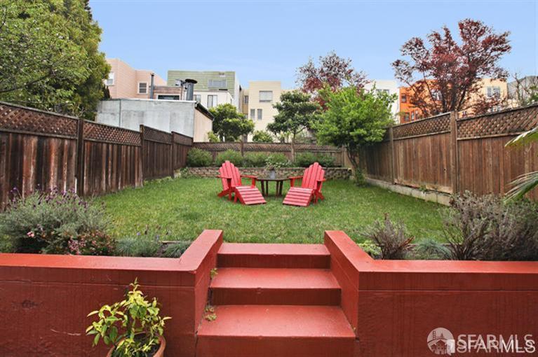 Detail Gallery Image 6 of 8 For 1336 18th Ave #B,  San Francisco,  CA 94122 - 3 Beds | 2 Baths