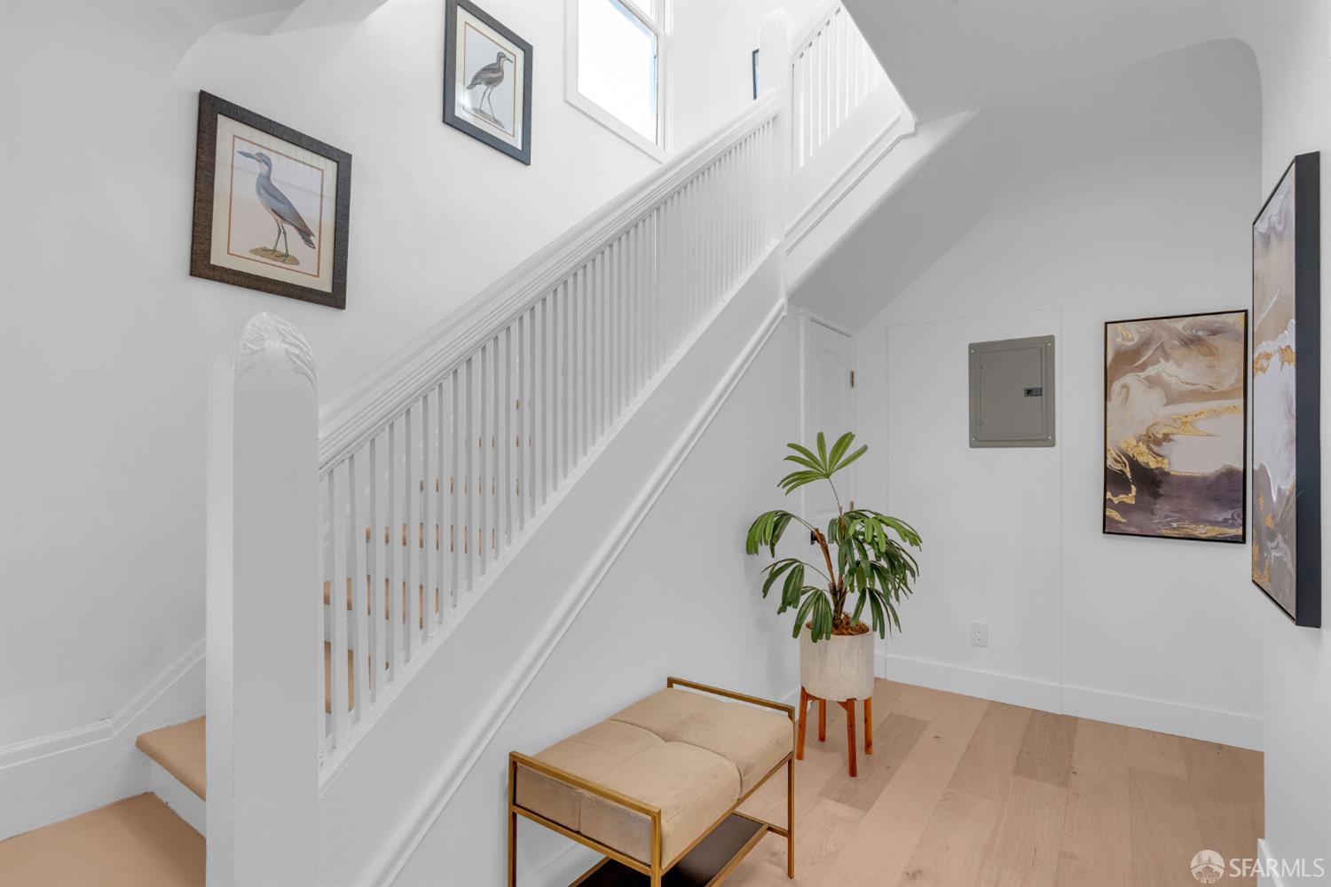 Detail Gallery Image 2 of 27 For 1055 56th St, Emeryville,  CA 94608 - 4 Beds | 2 Baths