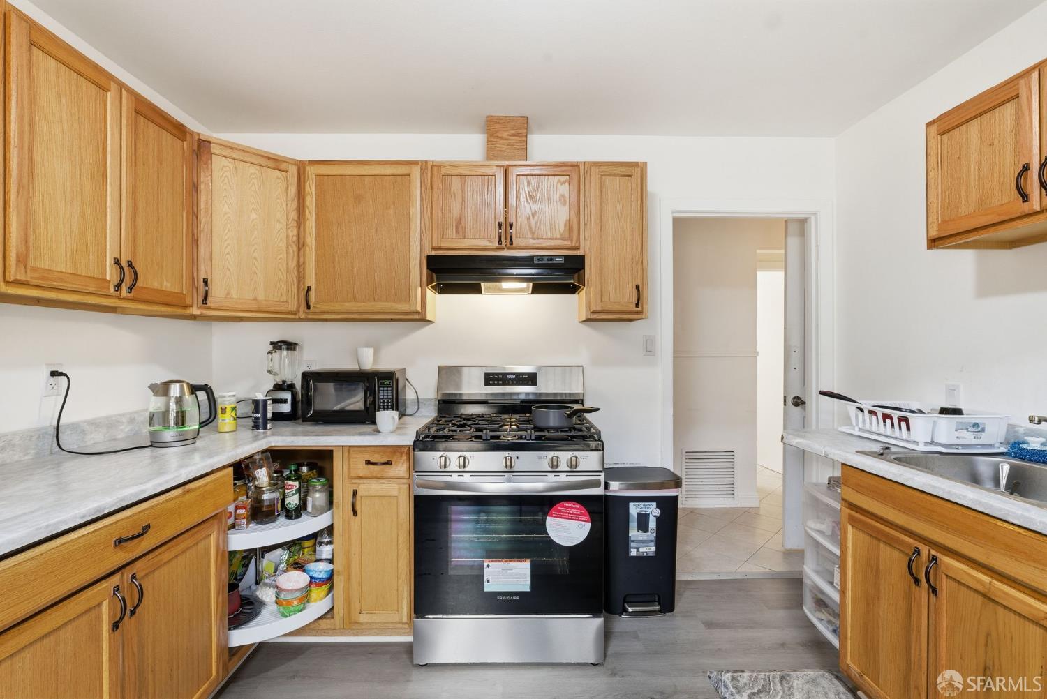 Detail Gallery Image 27 of 67 For 346 Del Monte Ave, South San Francisco,  CA 94080 - 4 Beds | 3 Baths