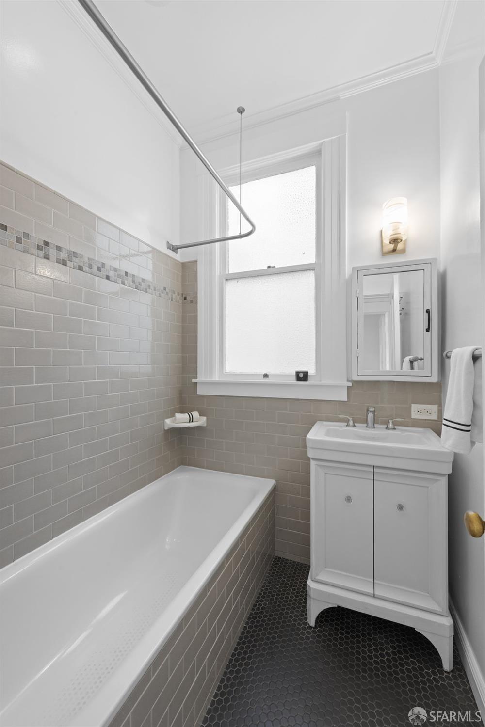 Detail Gallery Image 42 of 80 For 1259 Union St, San Francisco,  CA 94109 - 4 Beds | 3 Baths