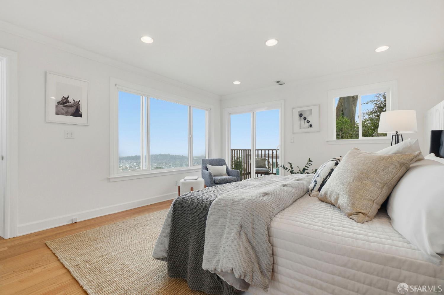 Photo #9: 425085572 Listing: Photo #9