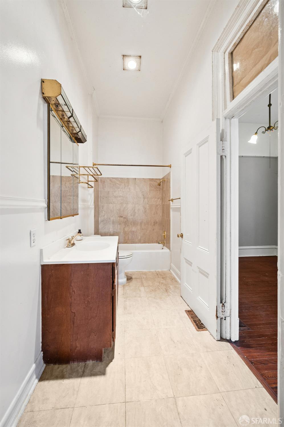 Detail Gallery Image 11 of 62 For 2132 Pine St, San Francisco,  CA 94115 - – Beds | – Baths