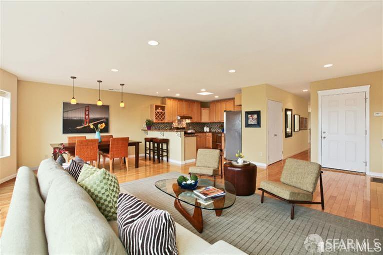 Detail Gallery Image 3 of 8 For 1336 18th Ave #B,  San Francisco,  CA 94122 - 3 Beds | 2 Baths