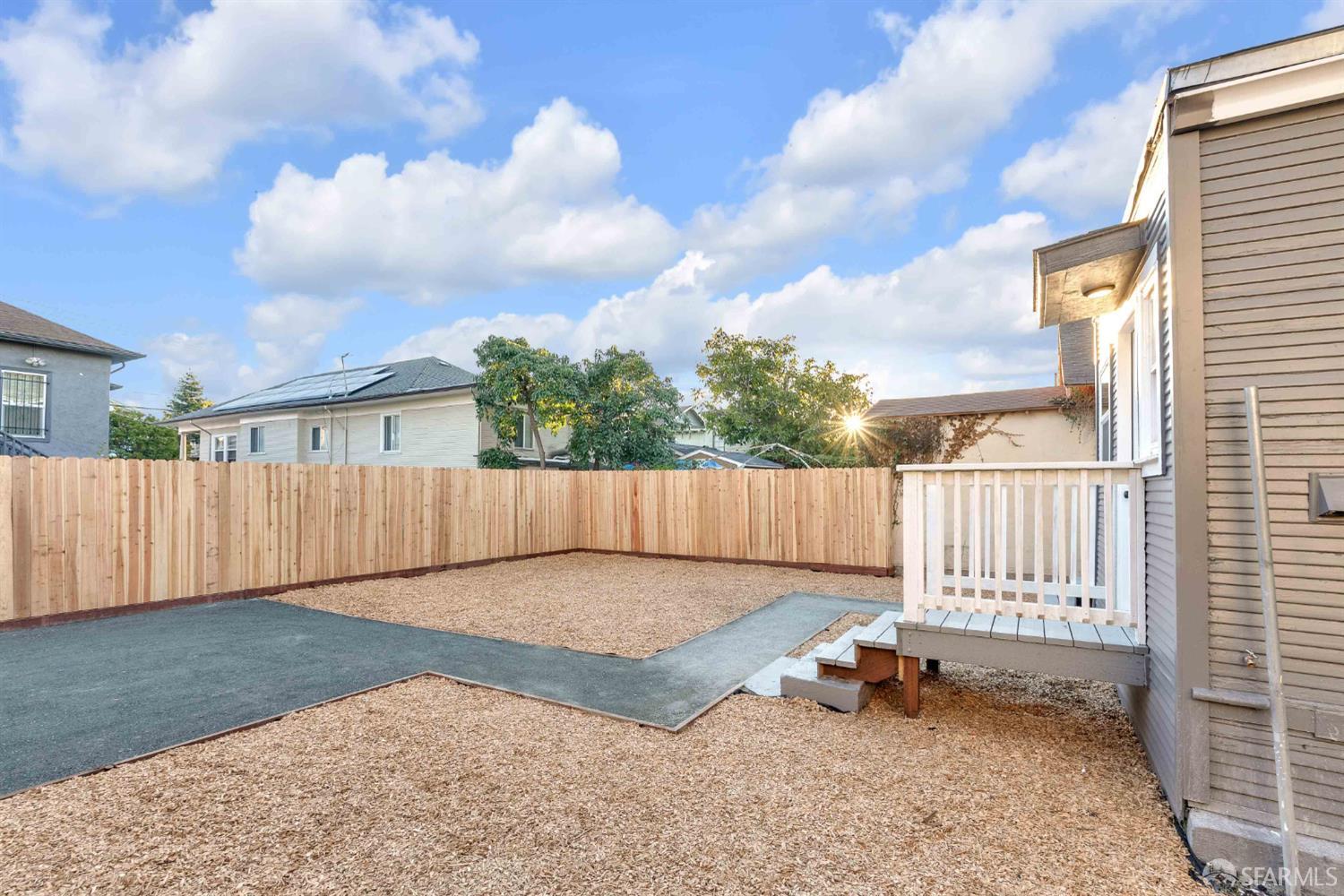 Detail Gallery Image 24 of 27 For 1055 56th St, Emeryville,  CA 94608 - 4 Beds | 2 Baths