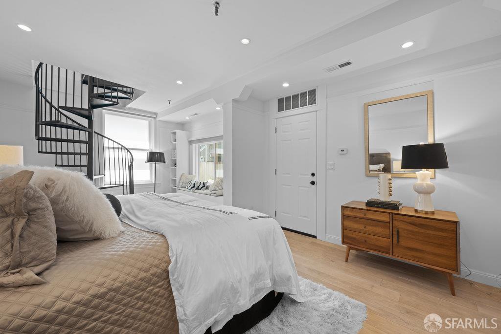 Detail Gallery Image 20 of 80 For 1259 Union St, San Francisco,  CA 94109 - 4 Beds | 3 Baths