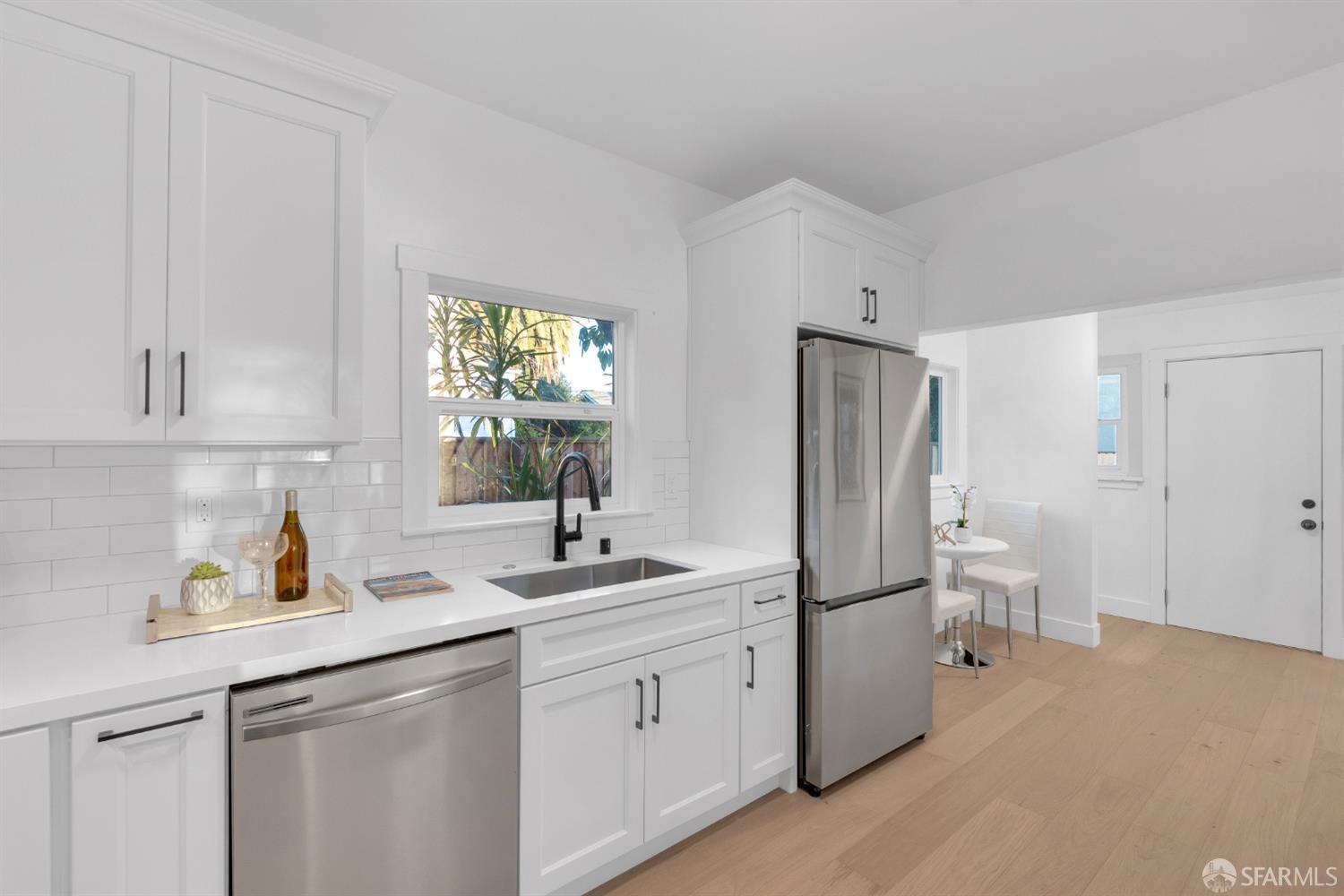 Detail Gallery Image 8 of 27 For 1055 56th St, Emeryville,  CA 94608 - 4 Beds | 2 Baths