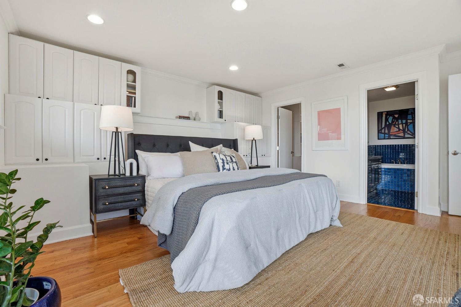 Photo #11: 425085572 Listing: Photo #11