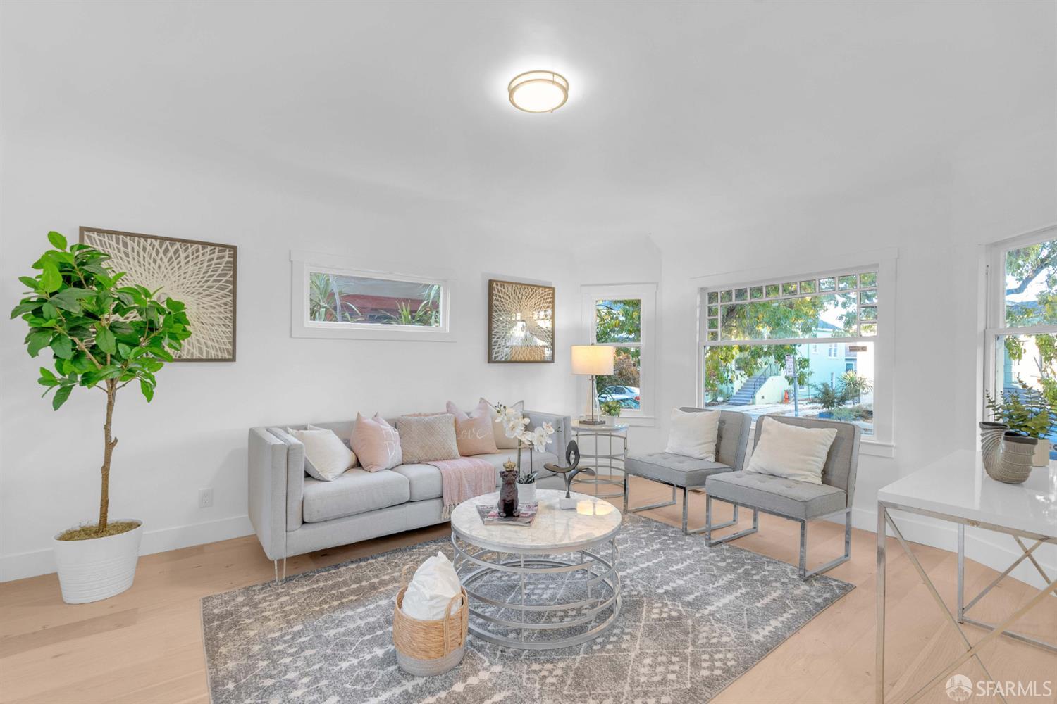 Detail Gallery Image 3 of 27 For 1055 56th St, Emeryville,  CA 94608 - 4 Beds | 2 Baths