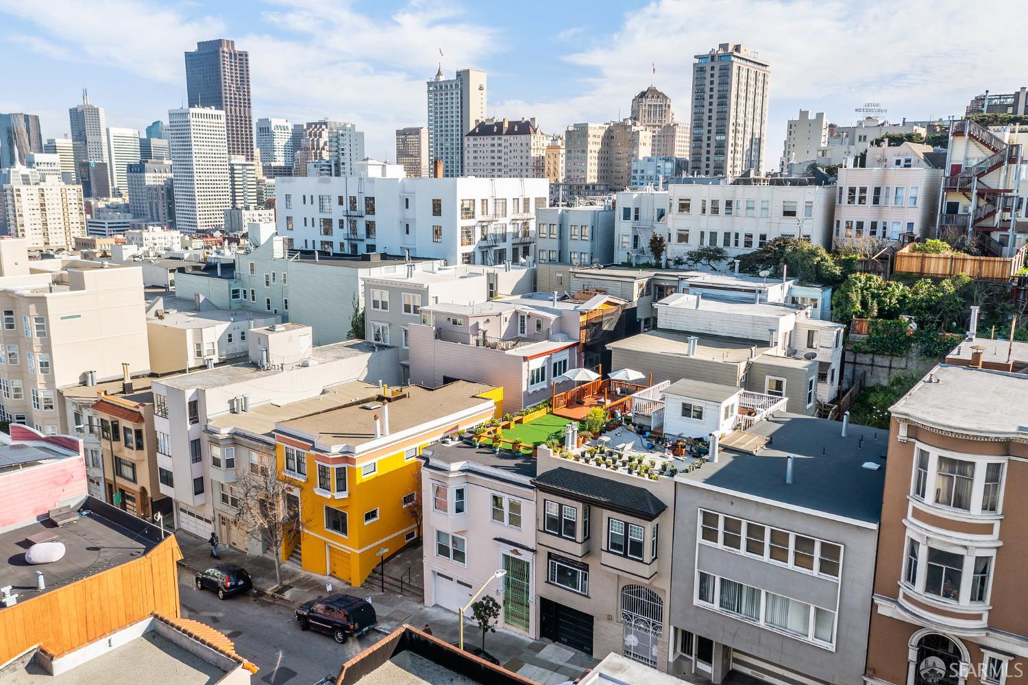 Detail Gallery Image 3 of 44 For 1159 Pacific Ave, San Francisco,  CA 94133 - 5 Beds | 4/1 Baths