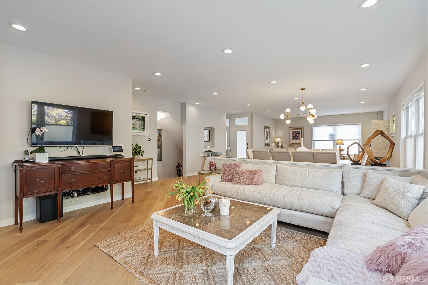 Detail Gallery Image 10 of 44 For 1159 Pacific Ave, San Francisco,  CA 94133 - 5 Beds | 4/1 Baths