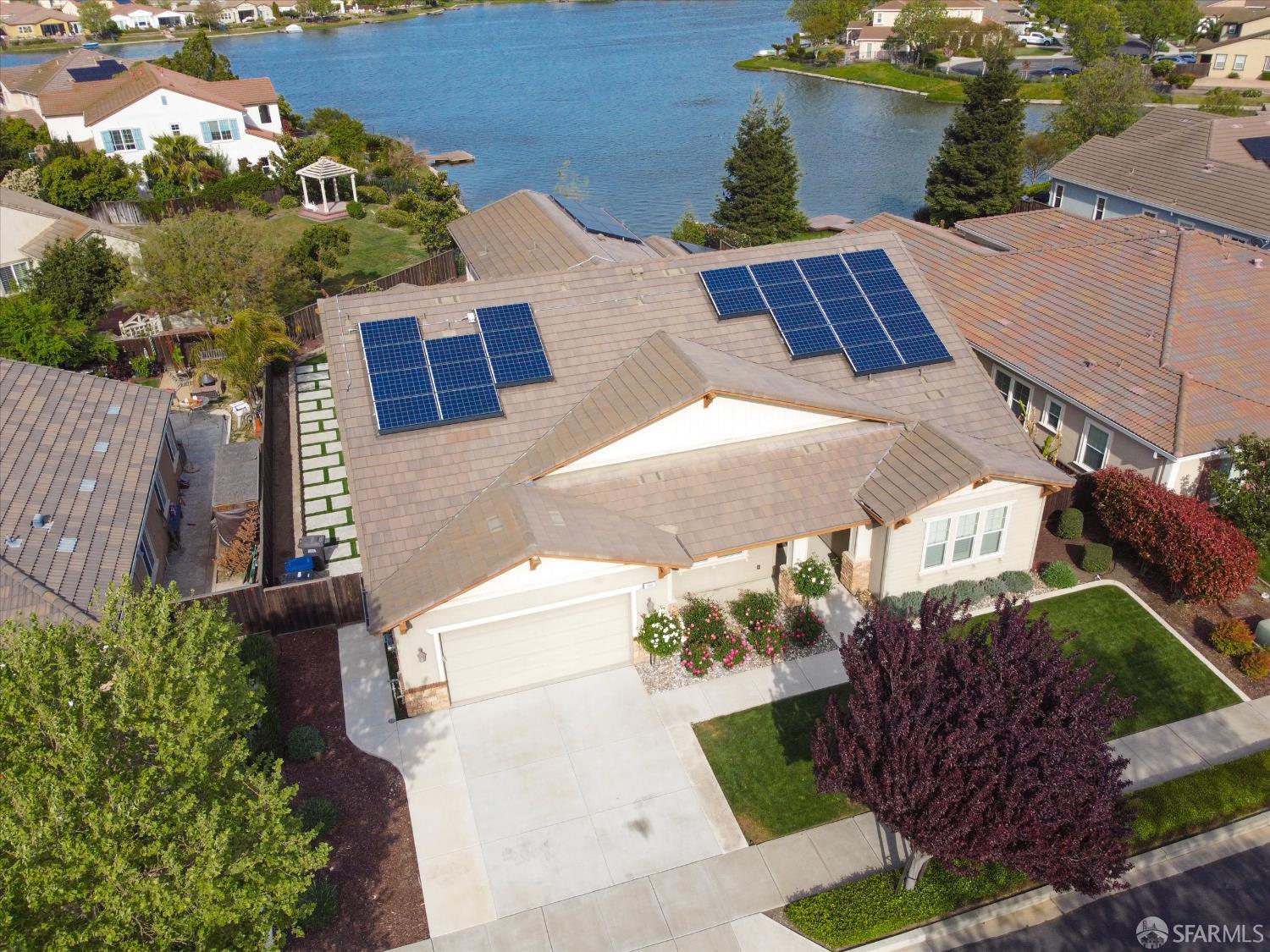 Detail Gallery Image 3 of 32 For 109 Clear Lake Ct, Oakley,  CA 94561 - 6 Beds | 4/1 Baths