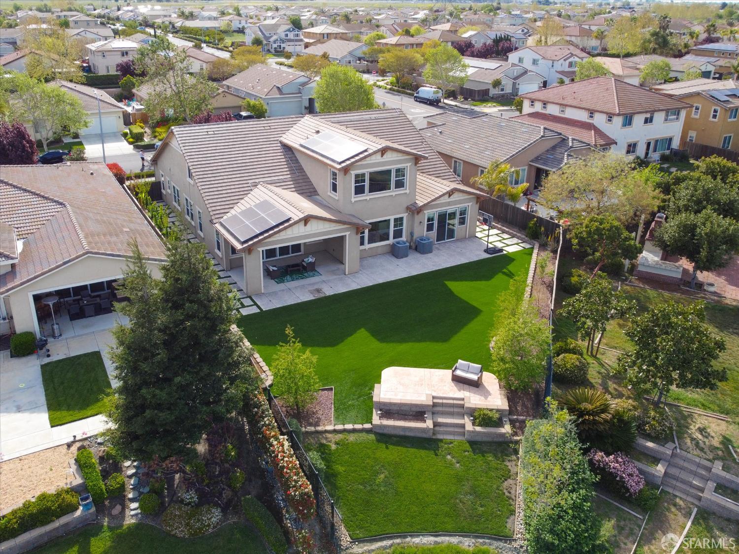 Detail Gallery Image 4 of 32 For 109 Clear Lake Ct, Oakley,  CA 94561 - 6 Beds | 4/1 Baths