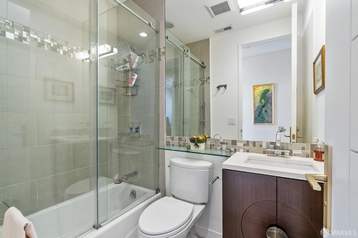 Detail Gallery Image 28 of 44 For 1159 Pacific Ave, San Francisco,  CA 94133 - 5 Beds | 4/1 Baths