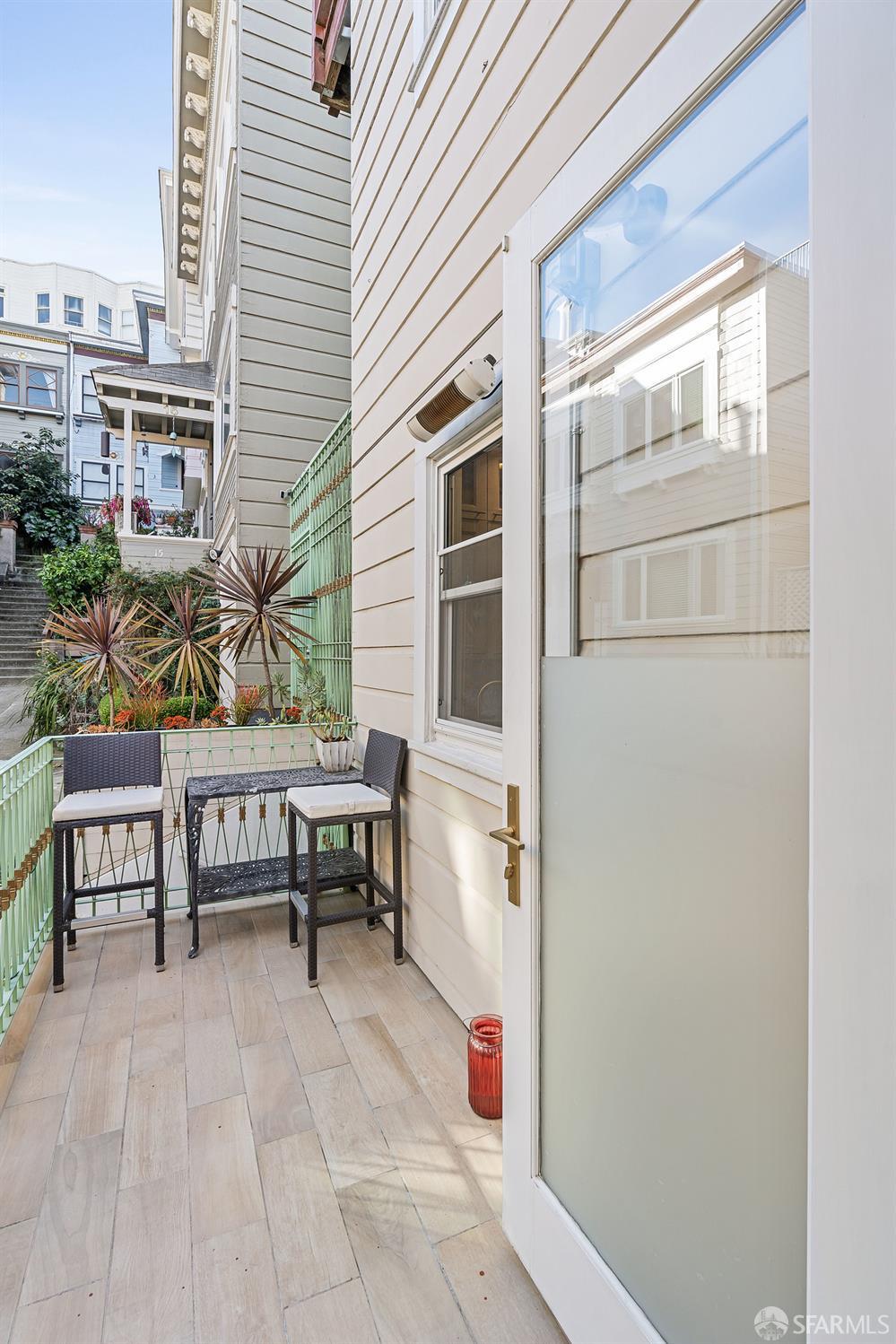 Detail Gallery Image 13 of 44 For 1159 Pacific Ave, San Francisco,  CA 94133 - 5 Beds | 4/1 Baths