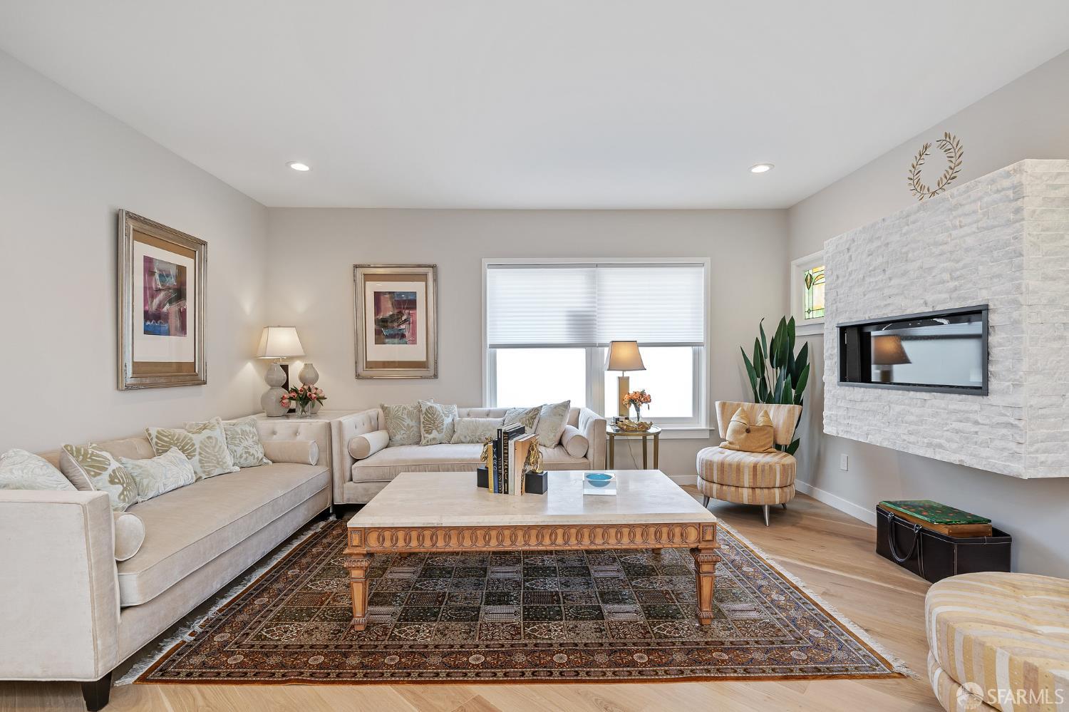 Detail Gallery Image 6 of 44 For 1159 Pacific Ave, San Francisco,  CA 94133 - 5 Beds | 4/1 Baths