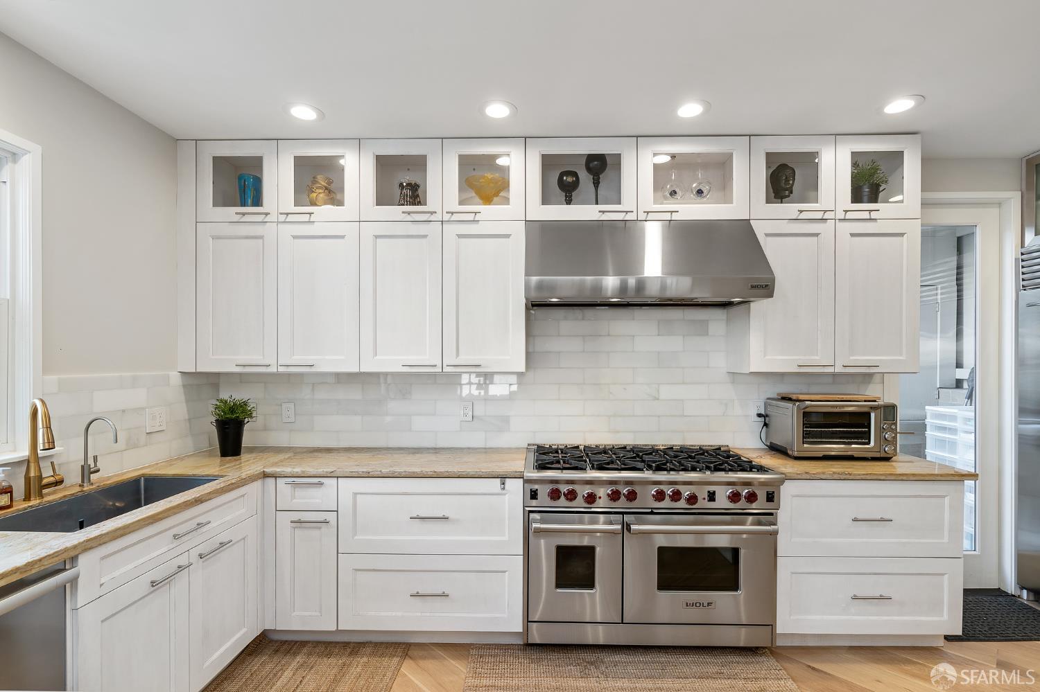 Detail Gallery Image 19 of 44 For 1159 Pacific Ave, San Francisco,  CA 94133 - 5 Beds | 4/1 Baths