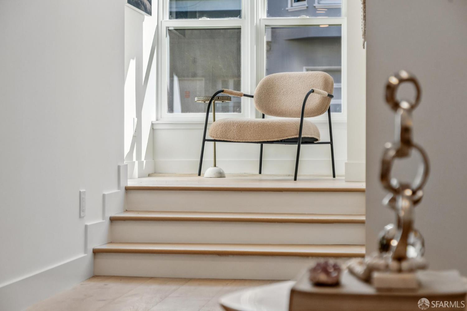 Detail Gallery Image 2 of 40 For 108 Albion St a,  San Francisco,  CA 94110 - 2 Beds | 1 Baths