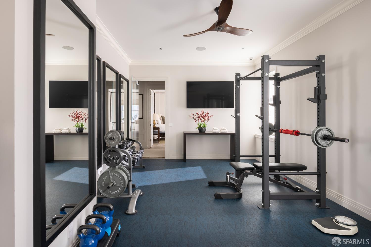 Detail Gallery Image 23 of 33 For 2100 Pacific Ave #10,  San Francisco,  CA 94115 - 3 Beds | 3/1 Baths