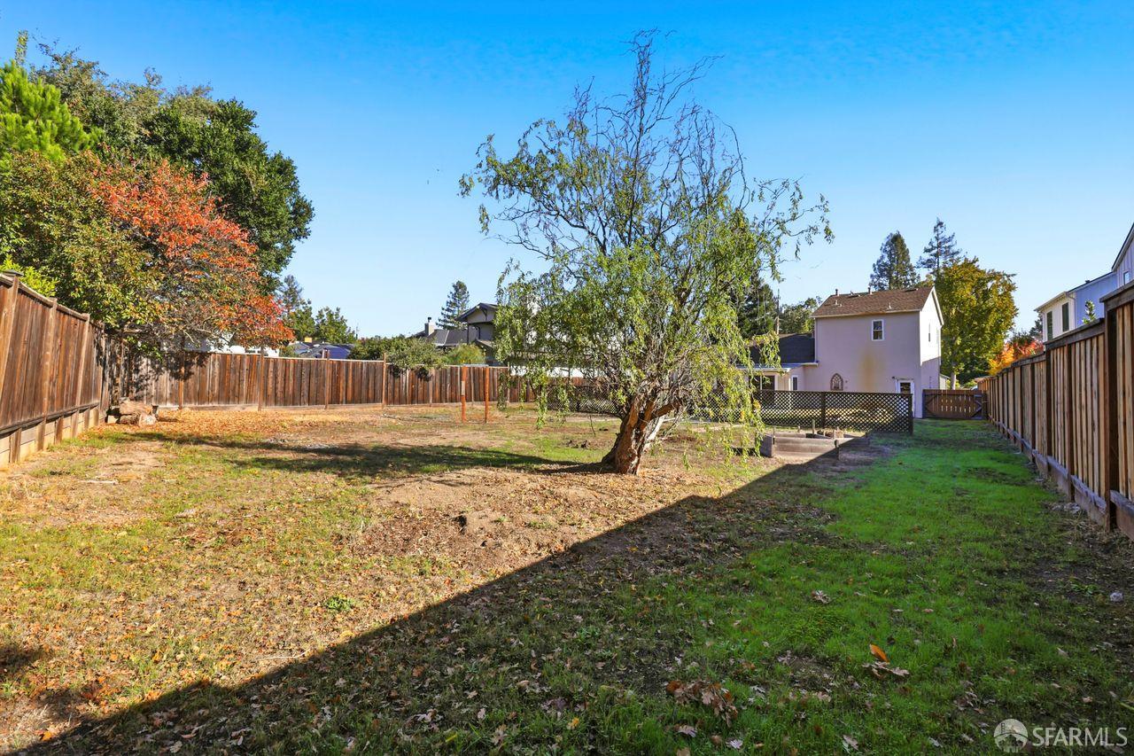Detail Gallery Image 29 of 41 For 170 Hillview Ave, Redwood City,  CA 94062 - 3 Beds | 2 Baths