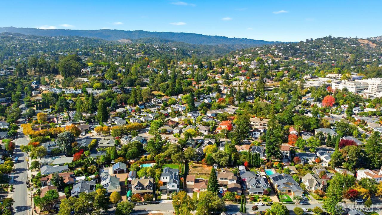 Detail Gallery Image 30 of 41 For 170 Hillview Ave, Redwood City,  CA 94062 - 3 Beds | 2 Baths