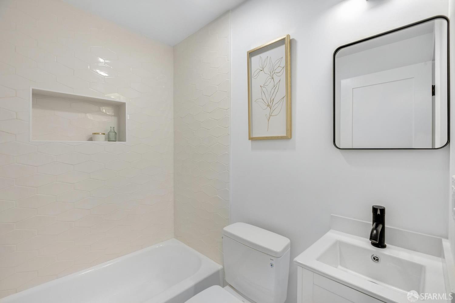 Detail Gallery Image 36 of 40 For 108 Albion St a,  San Francisco,  CA 94110 - 2 Beds | 1 Baths