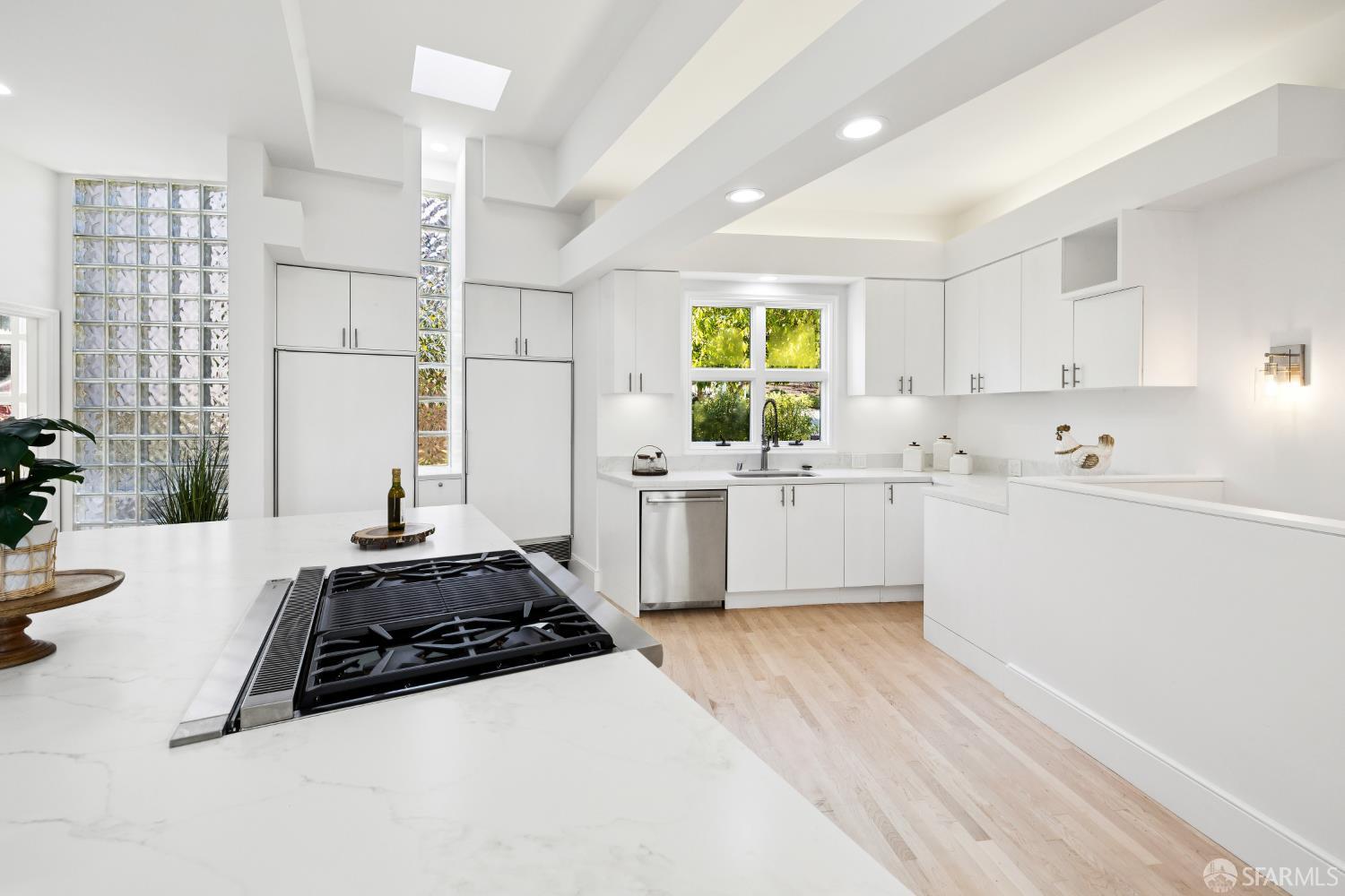 Detail Gallery Image 21 of 67 For 722 Jacaranda Cir, Hillsborough,  CA 94010 - 5 Beds | 4 Baths