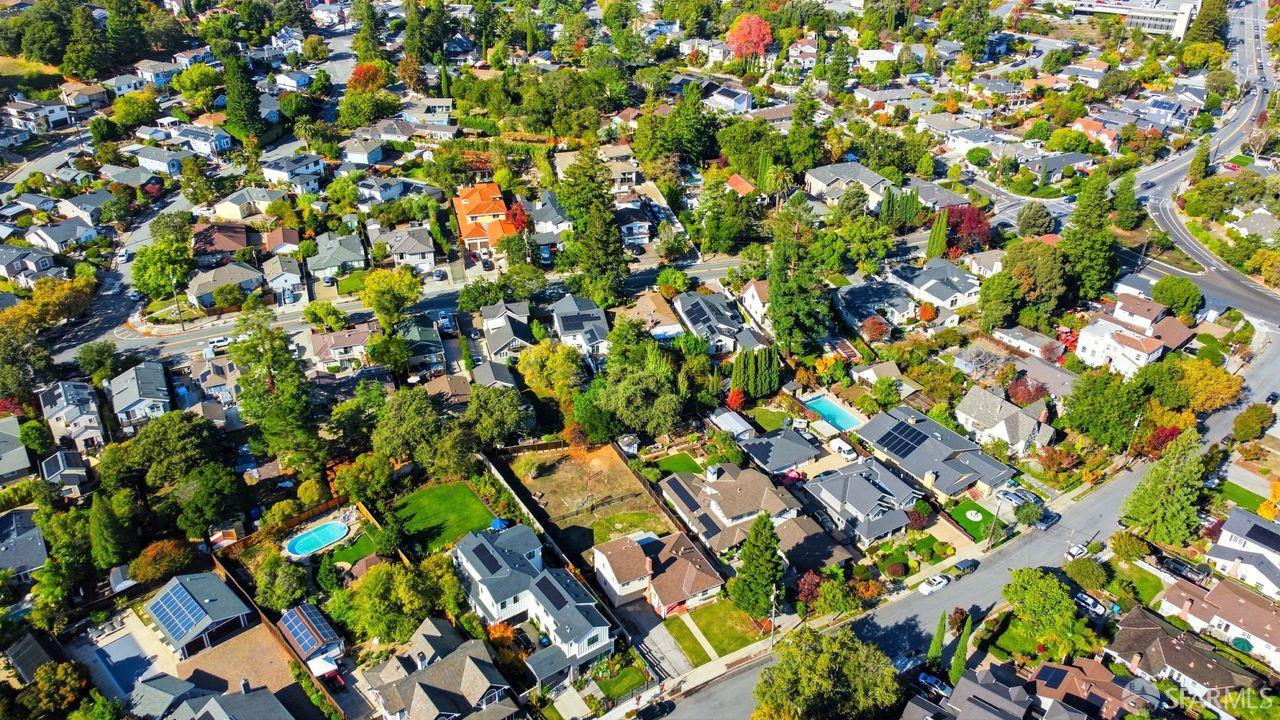 Detail Gallery Image 32 of 41 For 170 Hillview Ave, Redwood City,  CA 94062 - 3 Beds | 2 Baths