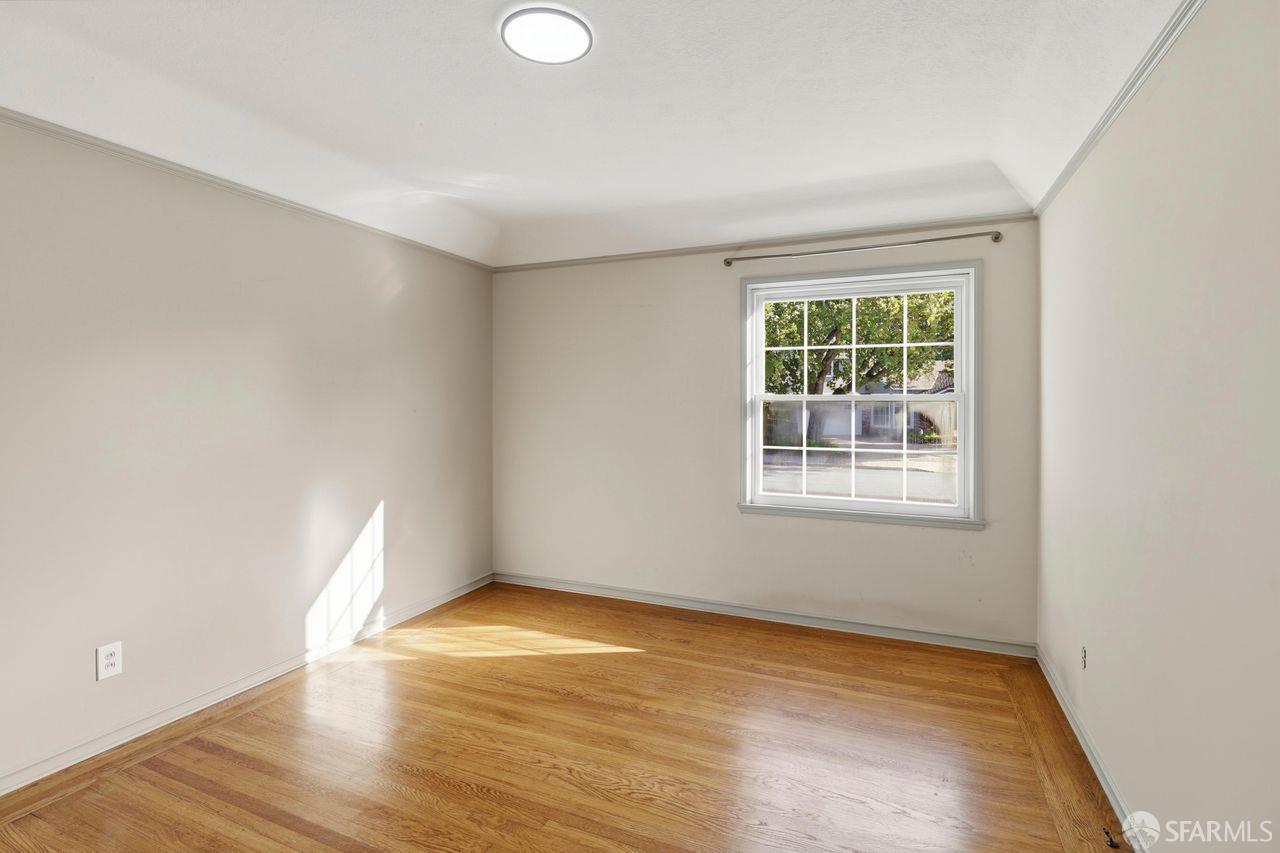 Detail Gallery Image 14 of 41 For 170 Hillview Ave, Redwood City,  CA 94062 - 3 Beds | 2 Baths