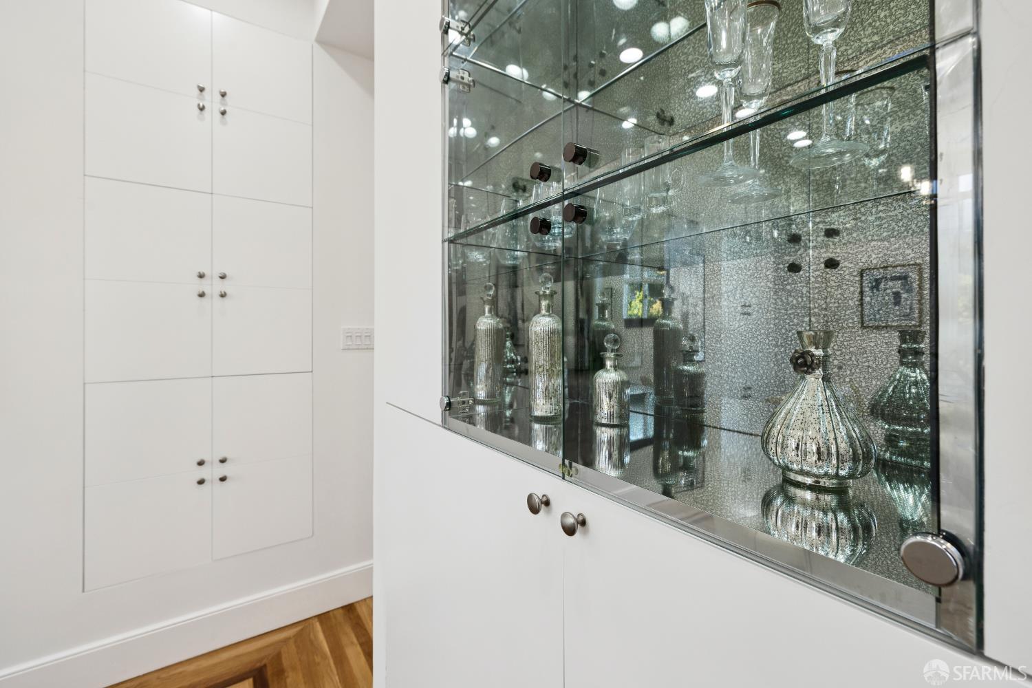 Detail Gallery Image 16 of 67 For 722 Jacaranda Cir, Hillsborough,  CA 94010 - 5 Beds | 4 Baths