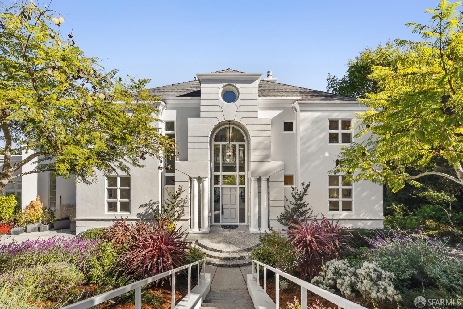 Detail Gallery Image 5 of 67 For 722 Jacaranda Cir, Hillsborough,  CA 94010 - 5 Beds | 4 Baths