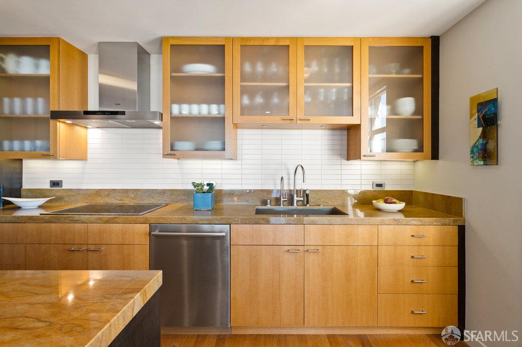 Photo #2: 425086901 Listing: Photo #2