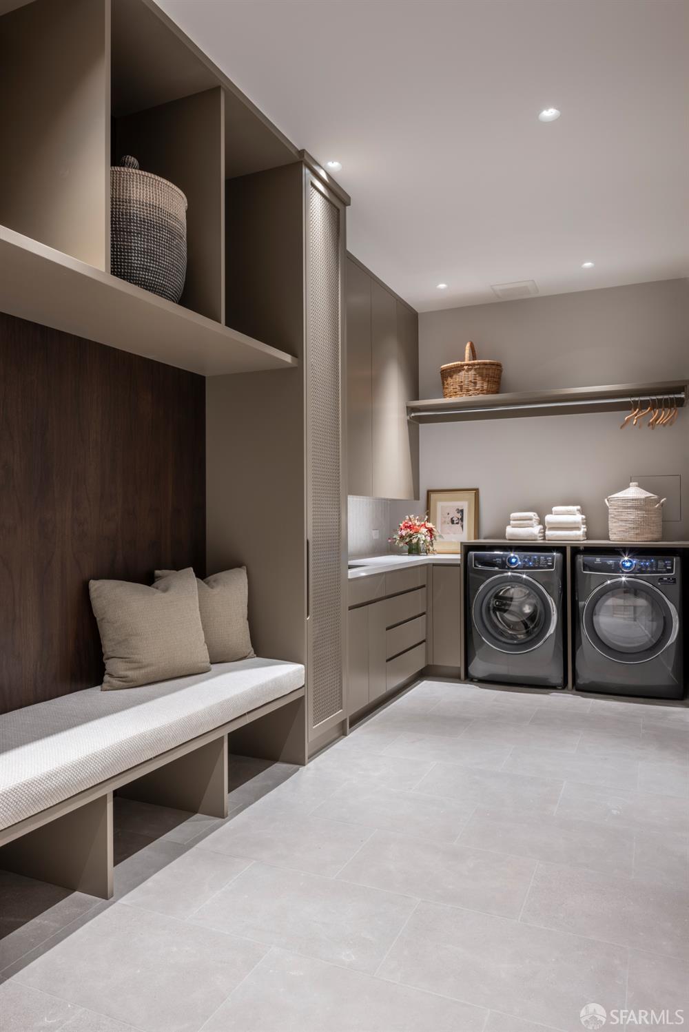 Detail Gallery Image 30 of 33 For 2100 Pacific Ave #10,  San Francisco,  CA 94115 - 3 Beds | 3/1 Baths