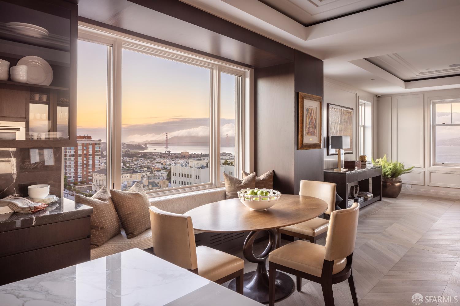 Detail Gallery Image 8 of 33 For 2100 Pacific Ave #10,  San Francisco,  CA 94115 - 3 Beds | 3/1 Baths