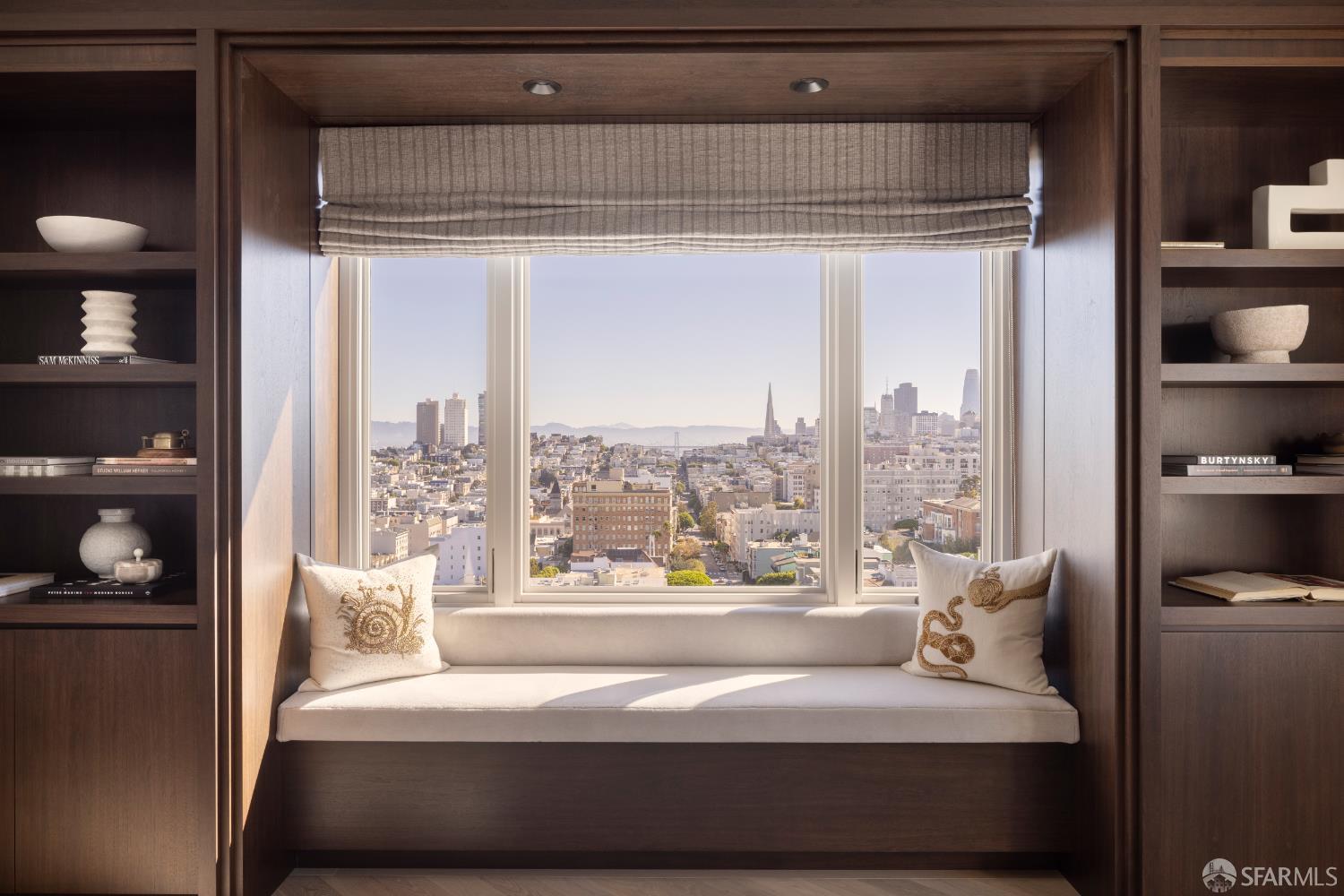 Detail Gallery Image 17 of 33 For 2100 Pacific Ave #10,  San Francisco,  CA 94115 - 3 Beds | 3/1 Baths