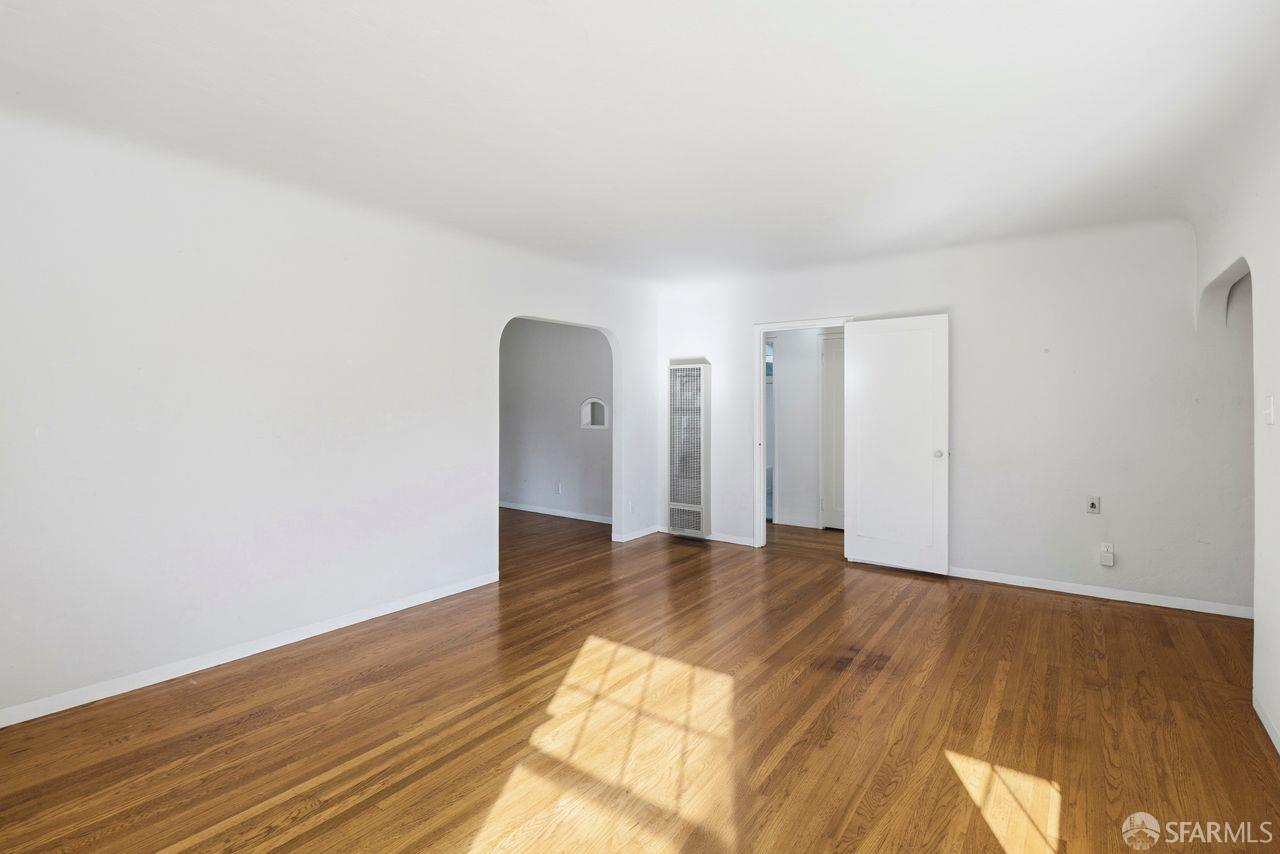 Detail Gallery Image 6 of 41 For 170 Hillview Ave, Redwood City,  CA 94062 - 3 Beds | 2 Baths