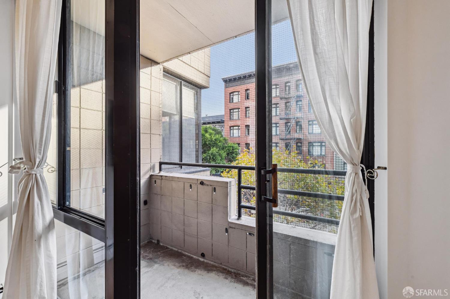 Detail Gallery Image 10 of 27 For 900 Bush St #309,  San Francisco,  CA 94109 - 1 Beds | 1 Baths
