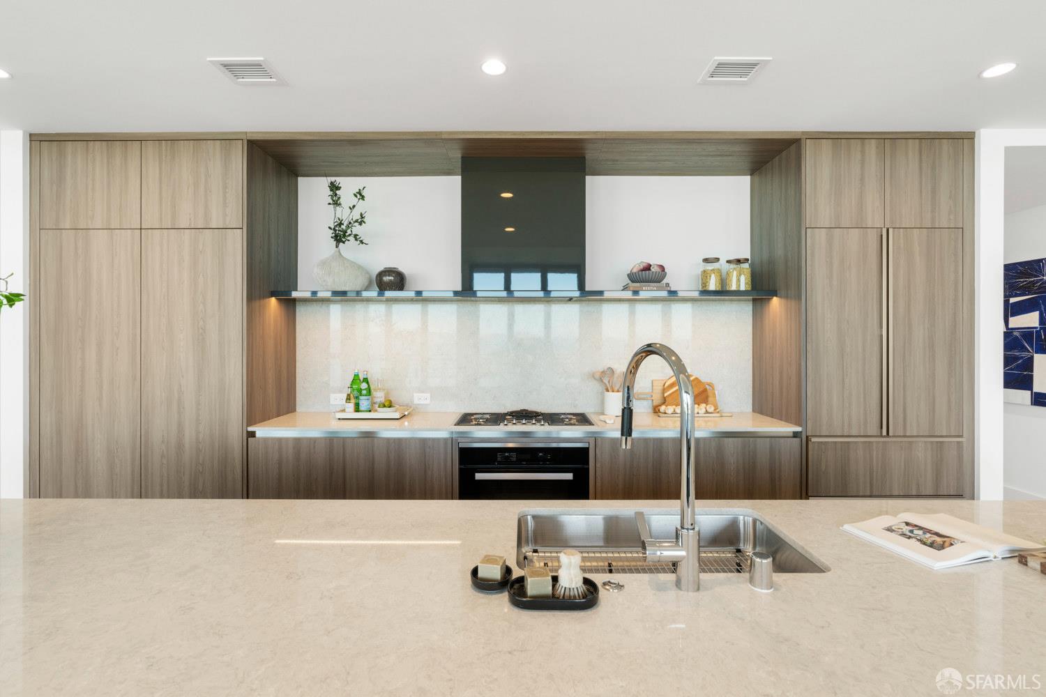 Detail Gallery Image 10 of 63 For 1 Bristol Ct #218,  San Francisco,  CA 94130 - 3 Beds | 2/1 Baths