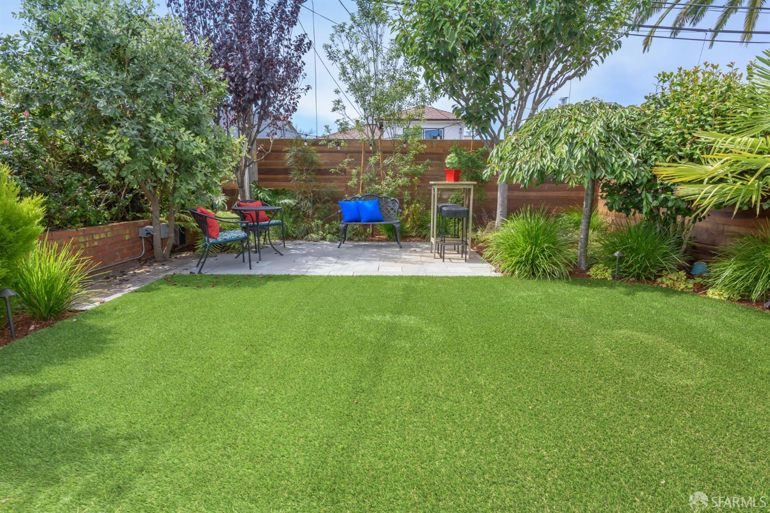 Detail Gallery Image 23 of 27 For 177 Meadowbrook Dr, San Francisco,  CA 94132 - 2 Beds | 2 Baths