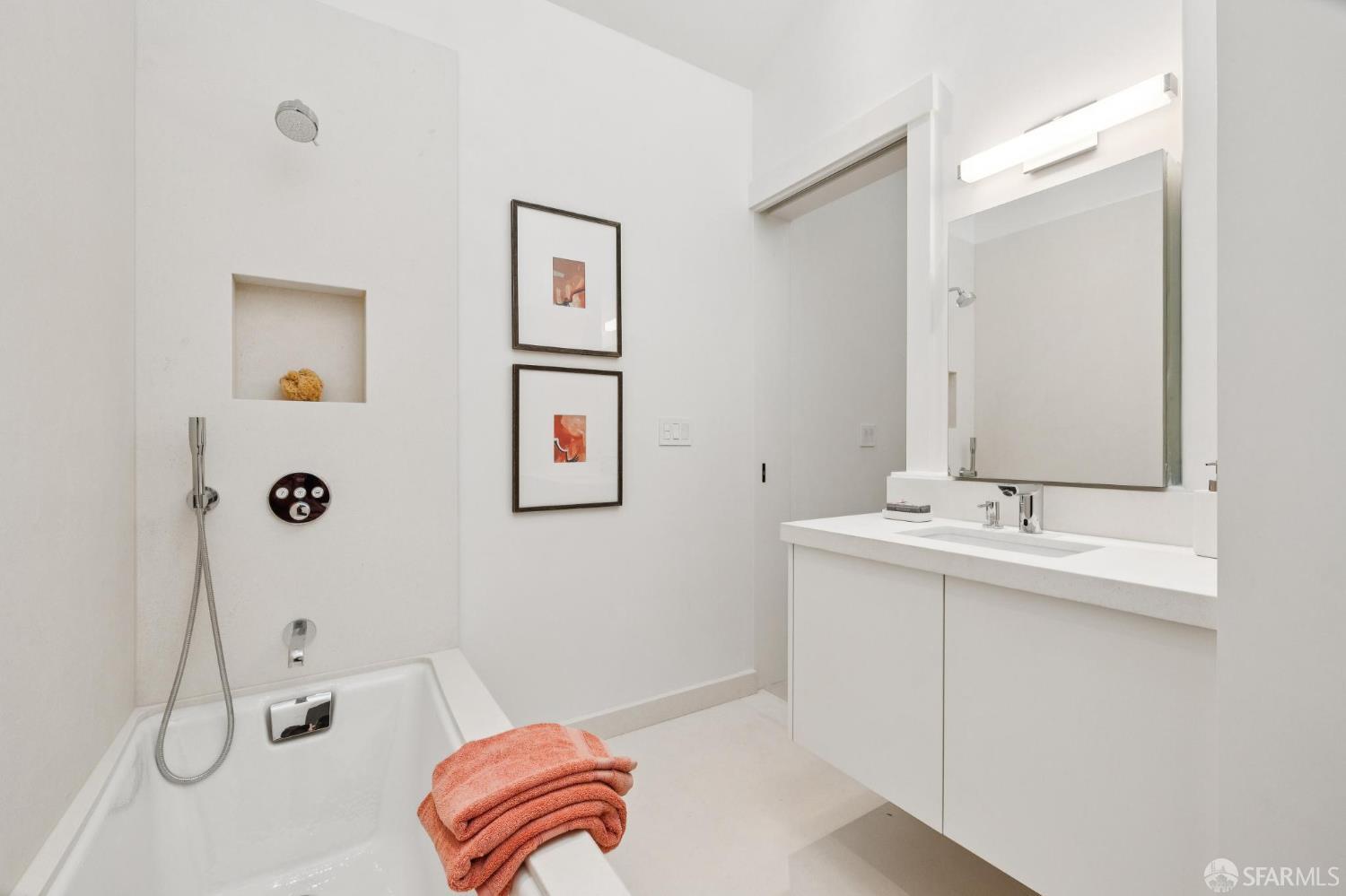 Detail Gallery Image 36 of 53 For 95 Nordhoff St, San Francisco,  CA 94131 - 4 Beds | 5 Baths