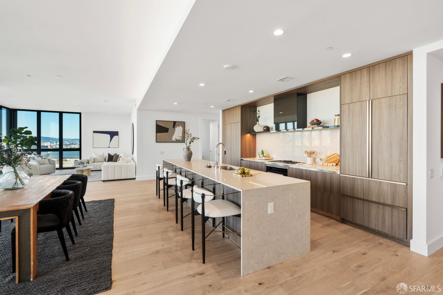 Detail Gallery Image 7 of 63 For 1 Bristol Ct #218,  San Francisco,  CA 94130 - 3 Beds | 2/1 Baths