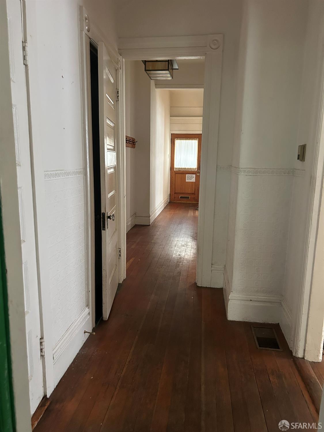 Photo #6: 425086983 Listing: Photo #6