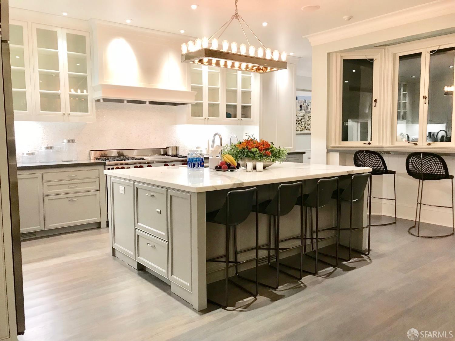 Detail Gallery Image 13 of 40 For 2828 Divisadero St, San Francisco,  CA 94123 - 4 Beds | 5/1 Baths