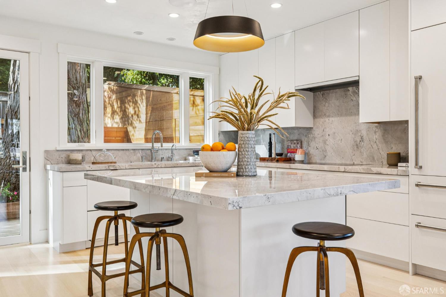 Detail Gallery Image 16 of 53 For 95 Nordhoff St, San Francisco,  CA 94131 - 4 Beds | 5 Baths