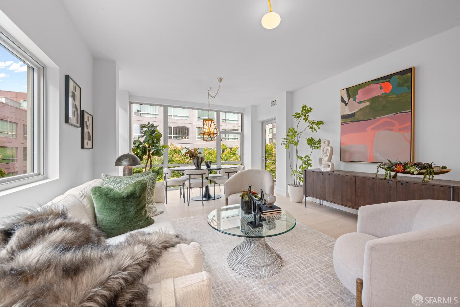 Photo #4: 425075964 Listing: Photo #4